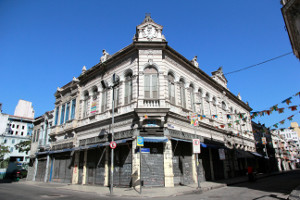 Sobrados na Avenida Passos com Buenos Aires