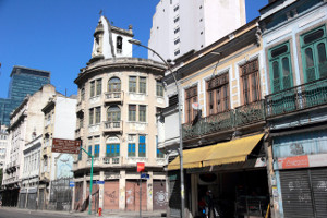 Sobrados na Avenida Passos com Luiz de Camões