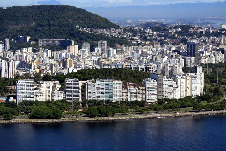 Morro da Viúva visto do Morro da Urca