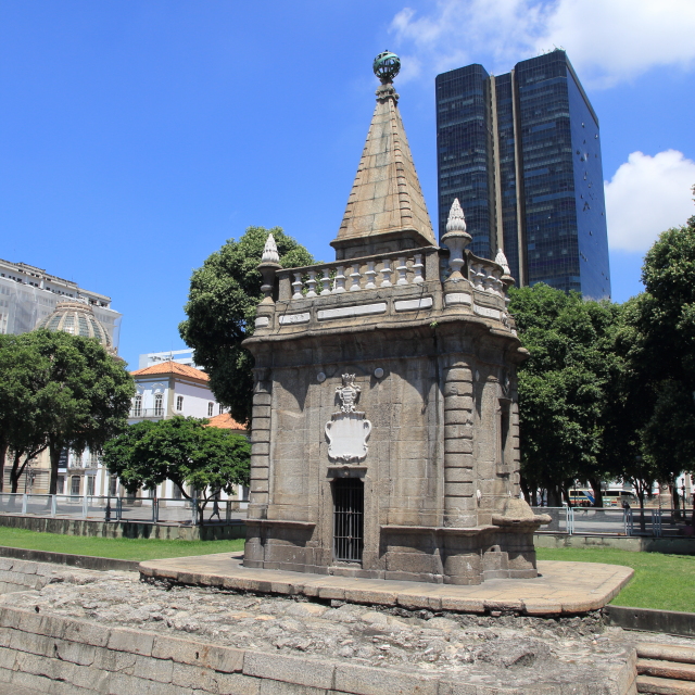 Chafariz de Mestre Valentim na Praça XV de Novembro