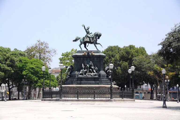 Monumento a Dom Pedro I na Praça Tiradentes