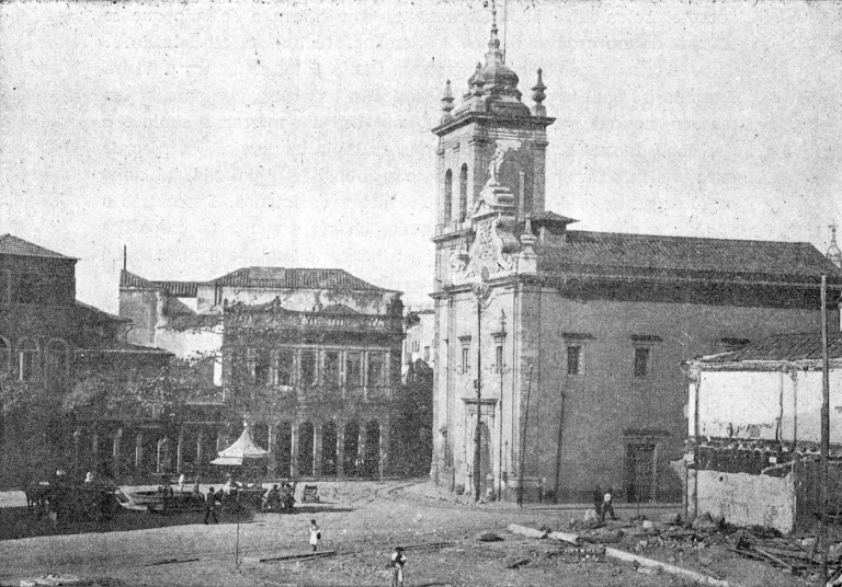 Largo de Santa Rita, antes do alargamento da Rua Visconde de Inhaúma.