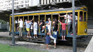 Bondinho de Santa Teresa na Estação Carioca